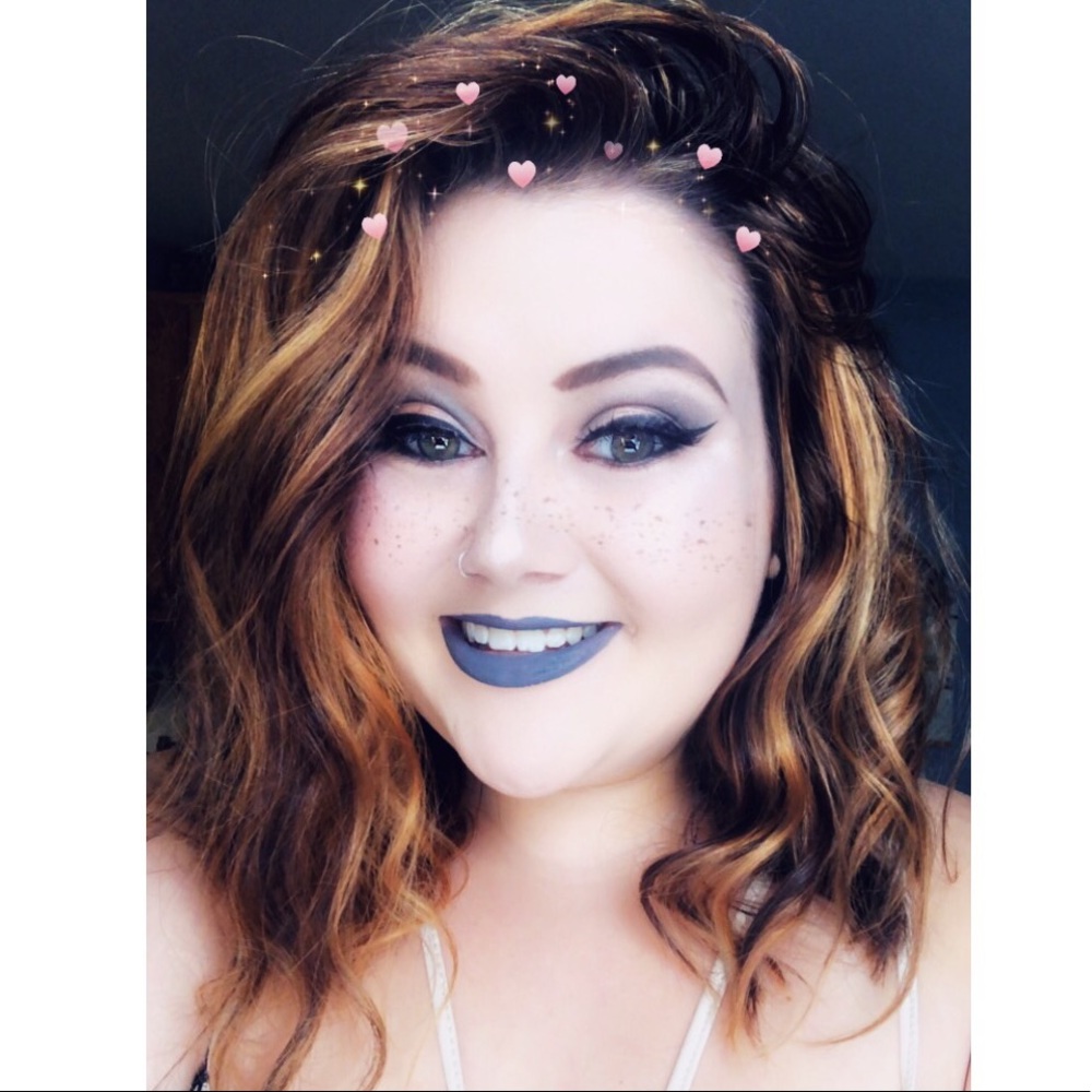 Meet your Posher, Nicole